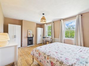 Bedroom- click for photo gallery